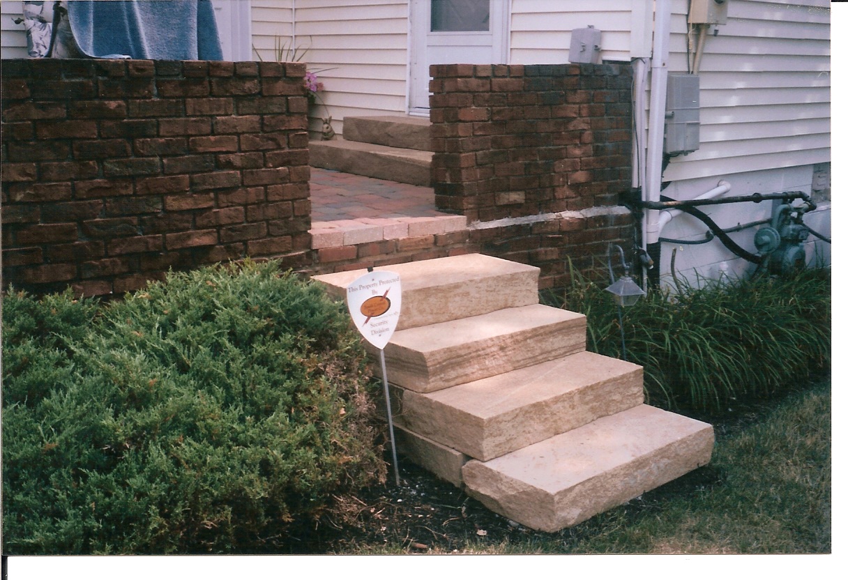 Retaining Wall with Steps Retaining Wall with Steps